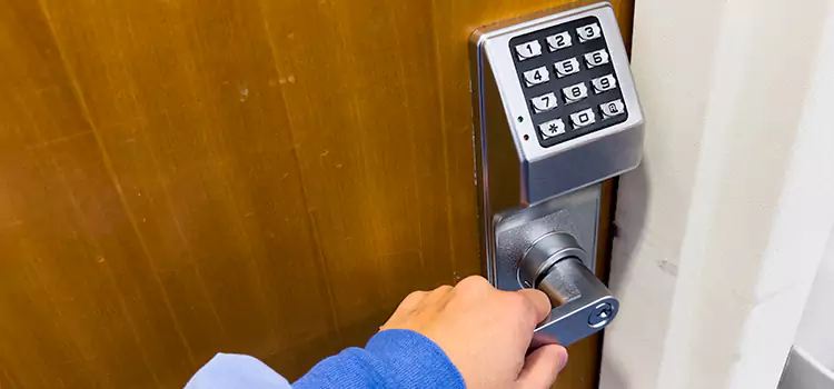 Why Choose Us for Your Keypad Lock Needs in Buenaventura Lakes, FL?